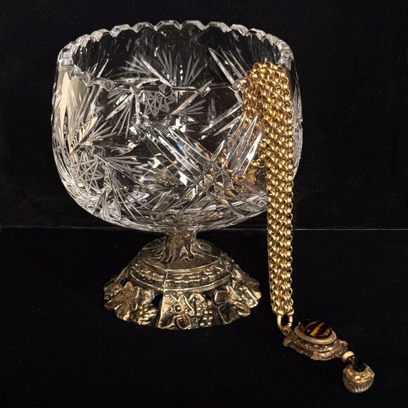 Vintage Hollywood Regency Crystal Cut Glass Pedestal Bowl / Trinket Dish. - Picture 4 of 9